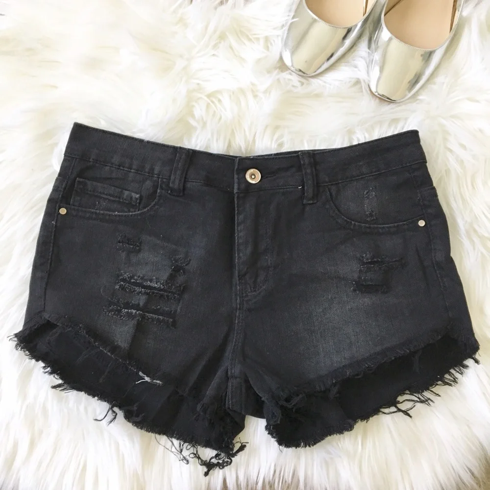 BLACK DISTRESSED DENIM SHORTS